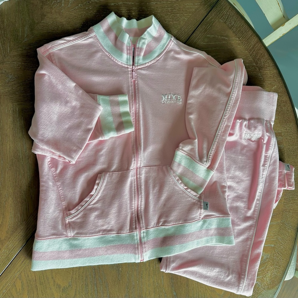 Nike 90’s Baby Pink Tracksuit SET Size 12-14 Women’s